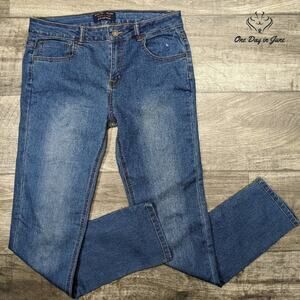 Megan Jeans Juniors Straight Leg Jeans Size 13